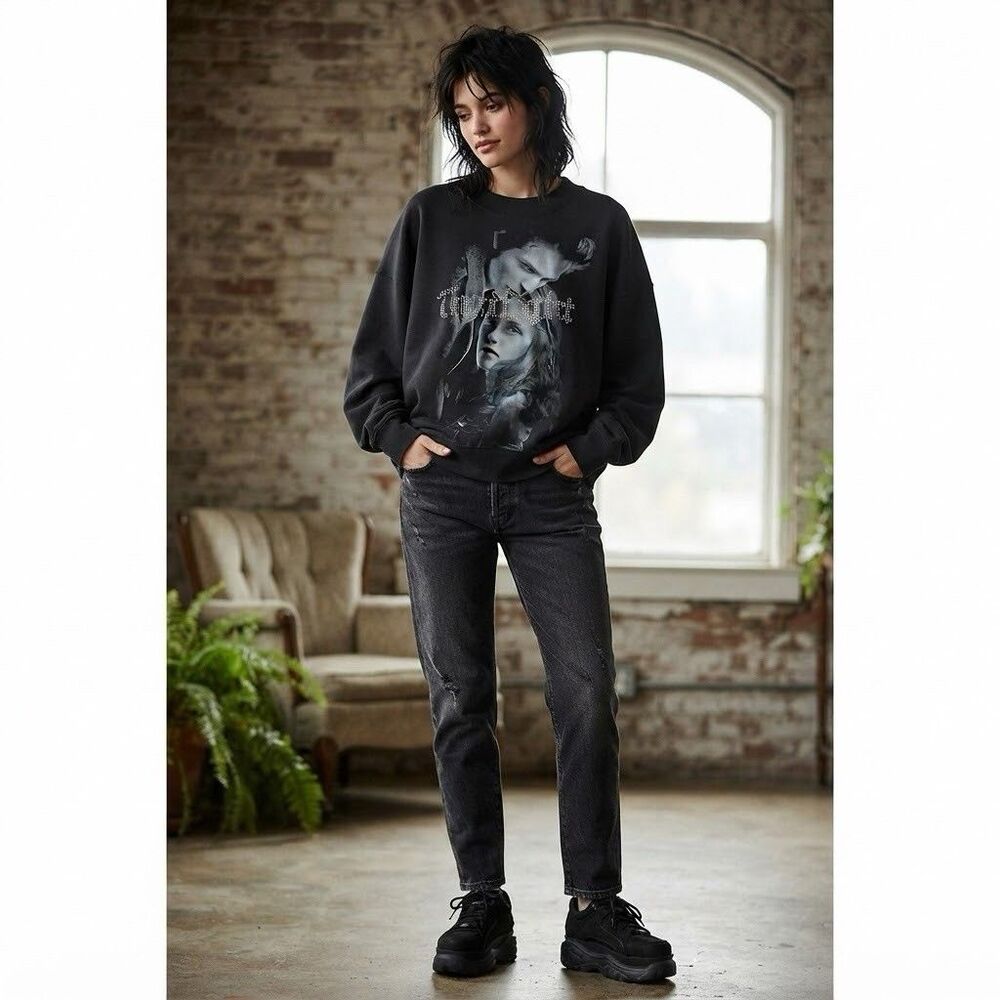 NWT Twilight Saga Black Sweatshirt size L Bella Edward Rhinestone Y2K Vampire